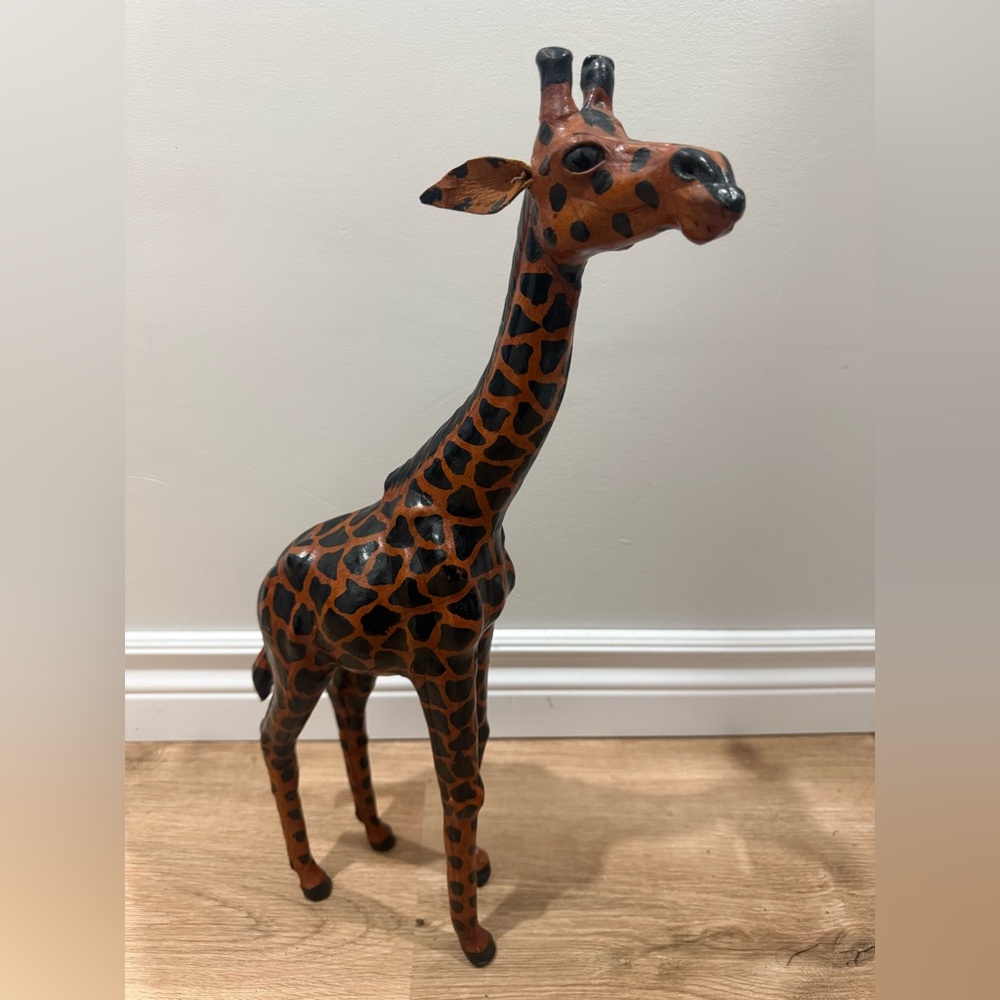 Handcrafted Giraffe Figurine